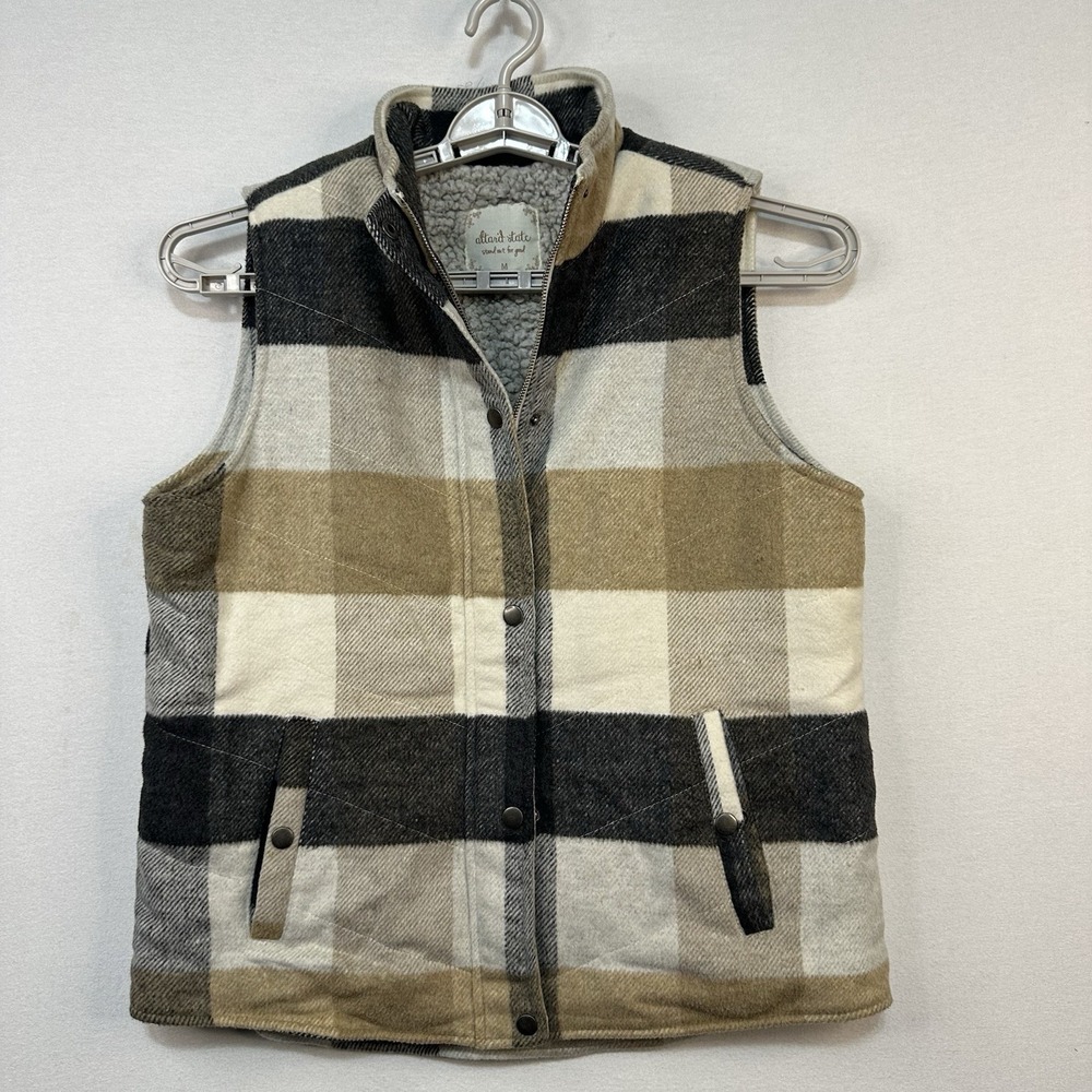 Altar'd State Women's Sherpa Lined Vest Sz Med Brown Plaid Warm Hiking Campfire